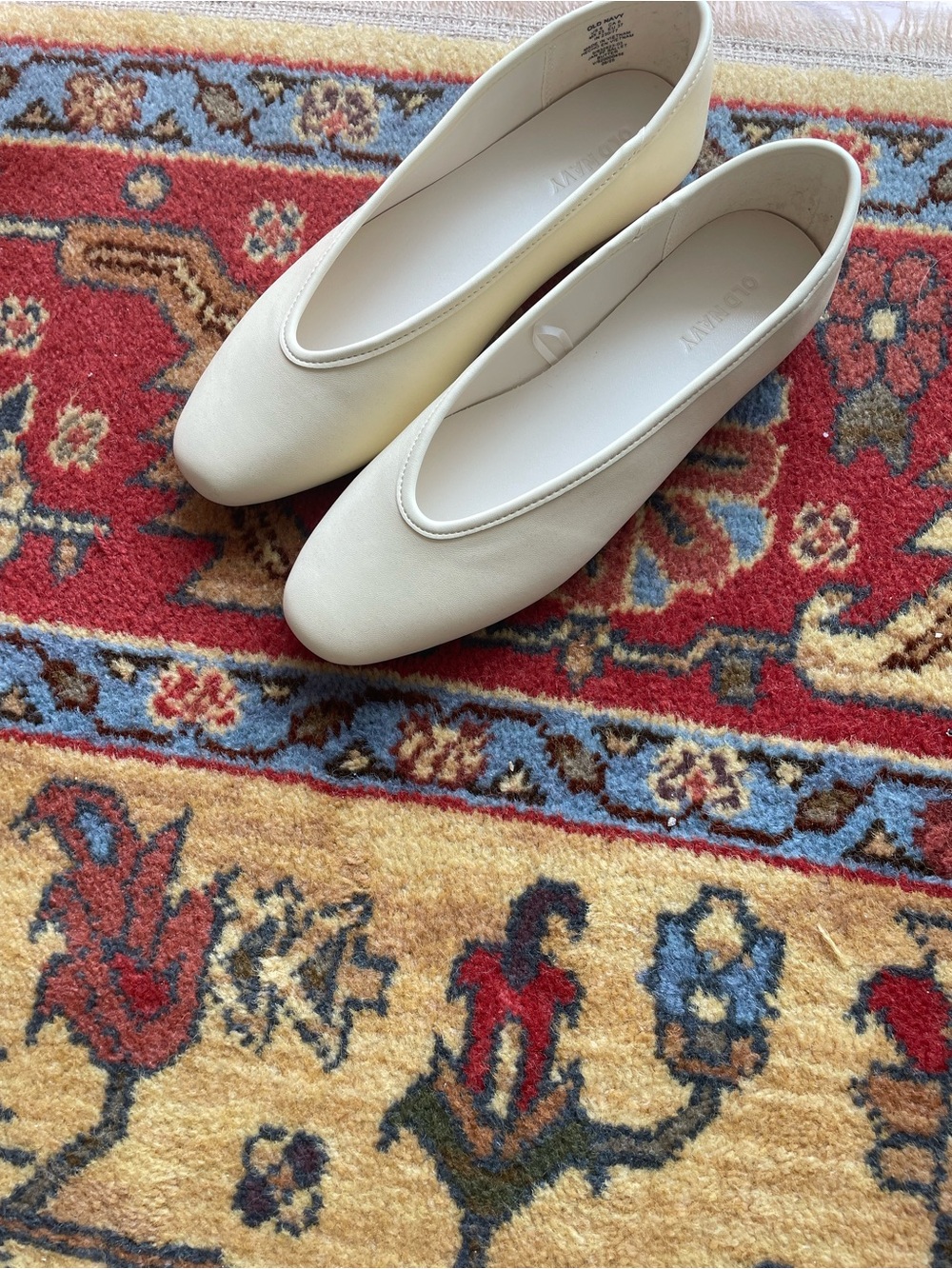 Old Navy Women's Butter Cream Ballet Flats